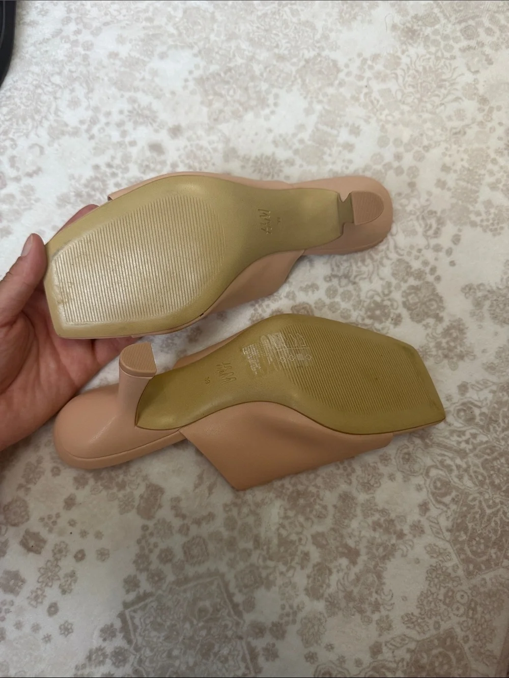 H&m nude mules
